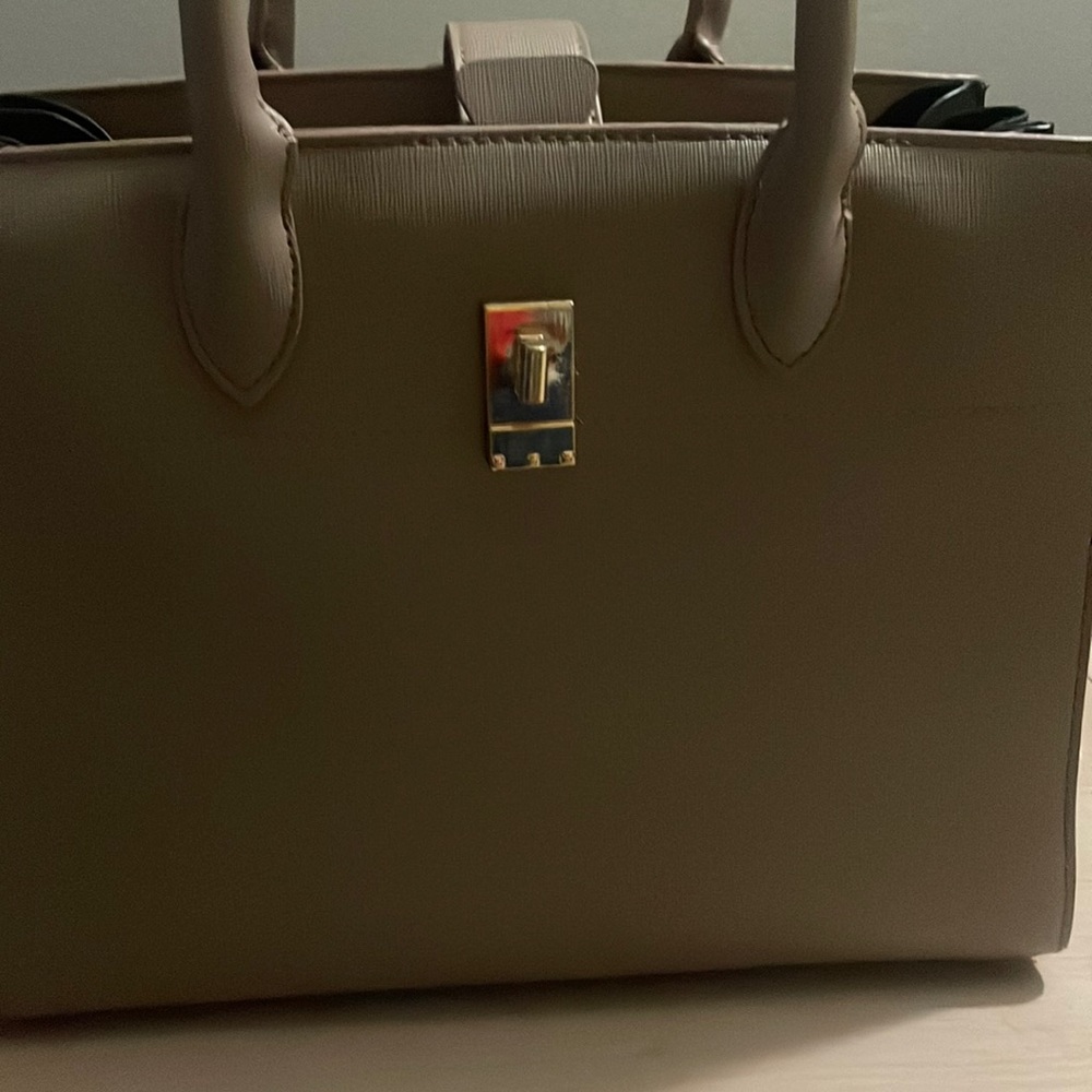 Dream Control handbag. mauveish, gray new